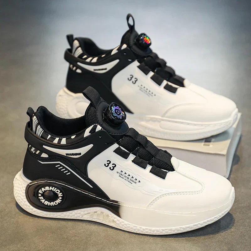 Vanta Men's Outdoor Sneakers Featuring a Rotating Buckle