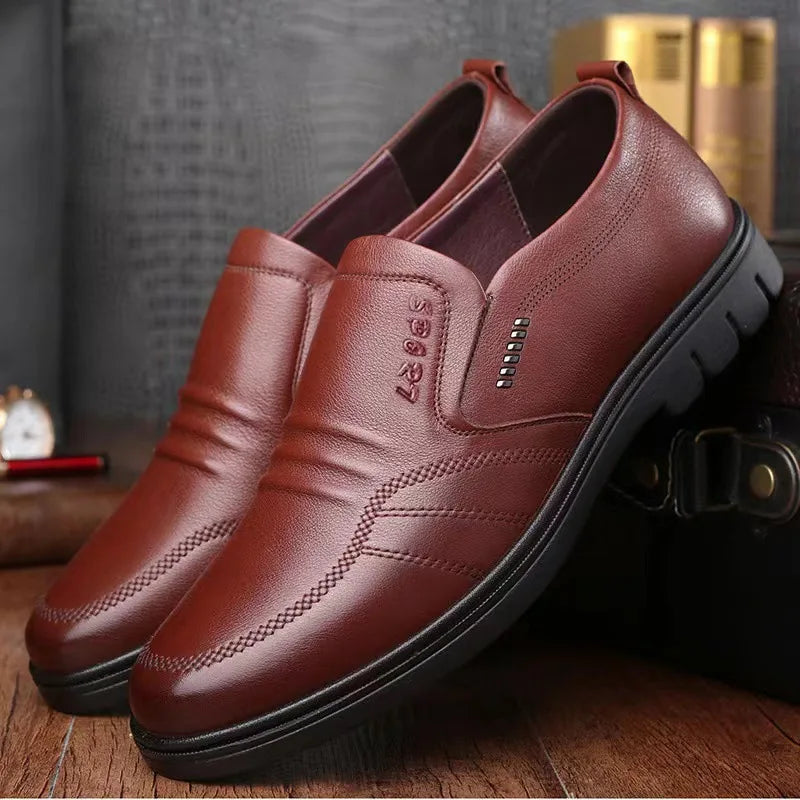 Silverton | Men's Casual Black Leather Shoes - Soft, Non-Slip Comfort