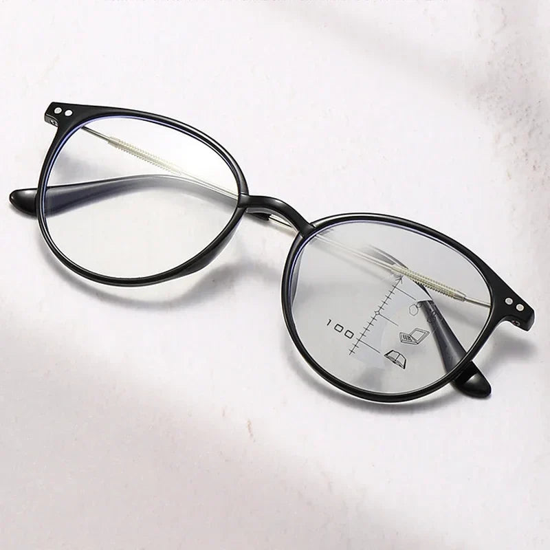 Blaise | Men's Lightweight Round Frame Photochromic Progressive Multifocal Reading Glasses