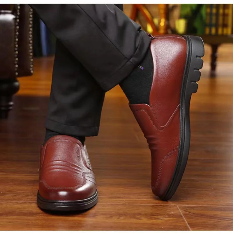 Silverton | Men's Casual Black Leather Shoes - Soft, Non-Slip Comfort